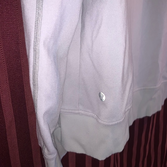 Mens Lululemon jacket. Excellent condition. Zipper pockets. Size large - Picture 6 of 11